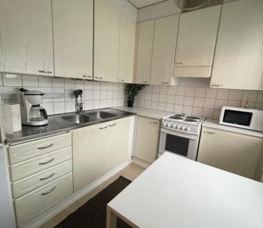 Ylamylly Apartment | Kaksio 51m2 ilmaisella pysäköinnillä ja parvekkeella