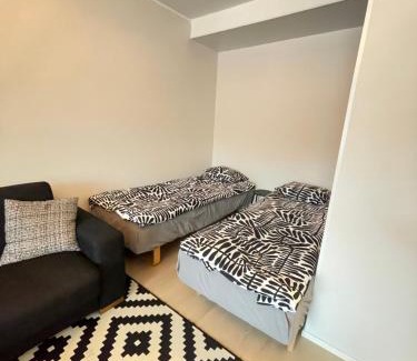 Ylamylly Apartment | Kaksio 51m2 ilmaisella pysäköinnillä ja parvekkeella