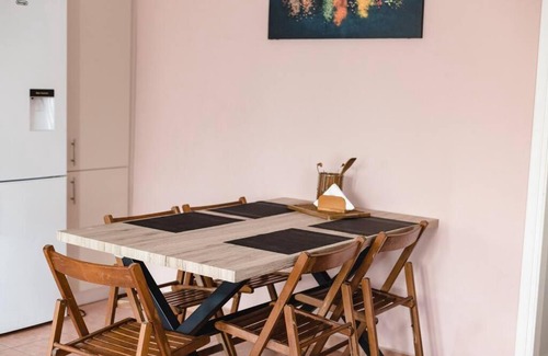 Anatolikos Sinikismos House | Kalamata Seaside garden house