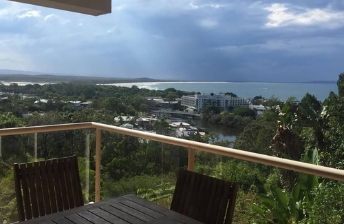 Noosa Heads Apartment | Kalimna 2 - Stunning views of Laguna Bay