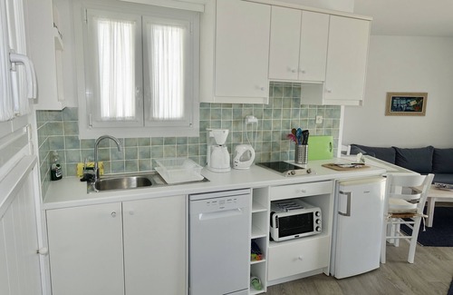 Naxos Villa | Kamari Villa-A1-with private pool