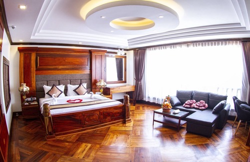 Stueng Saen Hotel | Kampong Thom Palace Hotel