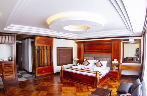 Stueng Saen Hotel | Kampong Thom Palace Hotel