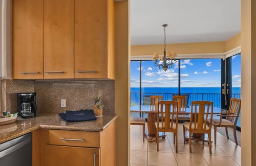 Napili Condo | Kapalua Bay Villa 21G2 By Parrish Maui - Beachfront location with AC