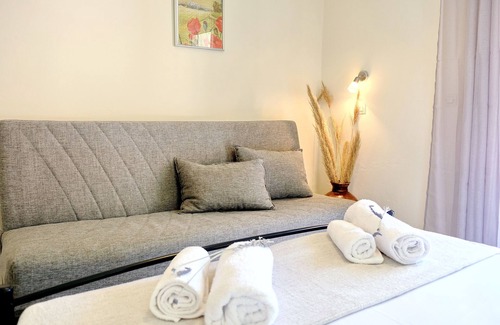 Ilia Hotel | Kapougiati Studios