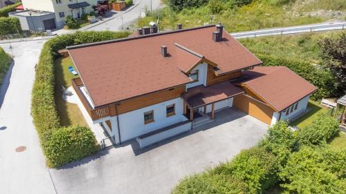 Kaprun House | Kaprun Biggest Chalet Helen - 5 Bedrooms, 7 Bathrooms, Air Condition