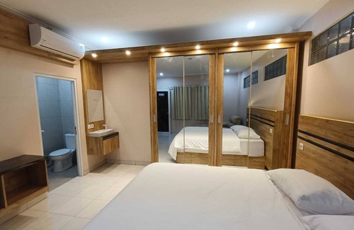 Bandung House | Karana Guesthouse Syariah Bandung & Luang Cafe
