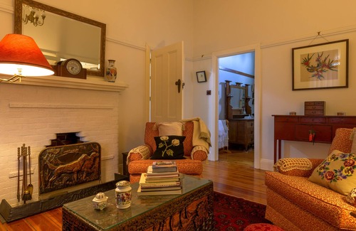 Bendigo Cottage | Kardinia - charming miners cottage in Arts Precinct