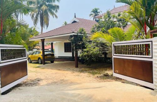 Vayalar House | KARIYIL KAYALORAM HOMESTAY