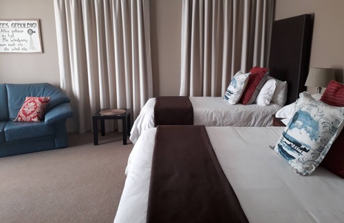 Oudtshoorn House | Karoo Sun Boutique Guest House