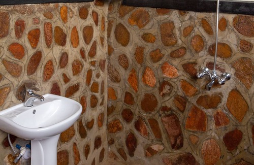 Rubuguri Cabin | Karungi Camp