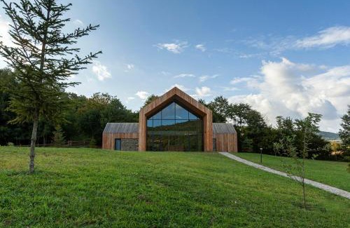 Kolovicë Ski Chalet | Kasollet e zanave