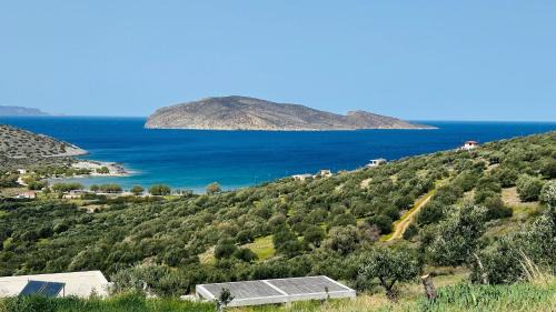 Pefki Villa | KATHOS RESIDENCE