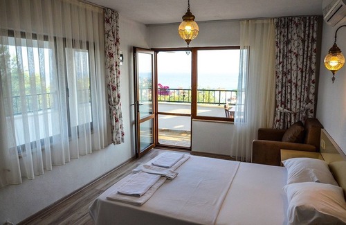 Kucukkuyu Hotel | Kaymak Tepesi Tatil Evi