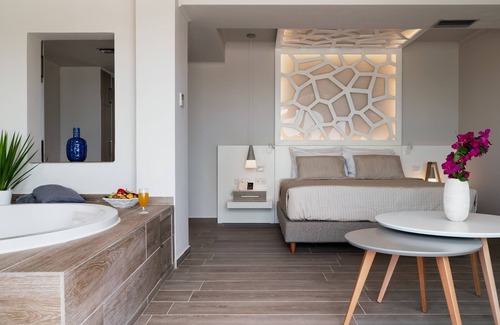 Skiathos Town Hotel | KB Ammos-Adults only