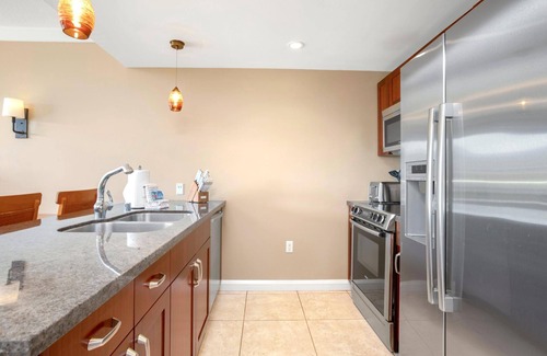 Kaanapali Condo | KBM Resorts | Spacious 4-Bedroom Honua Kai Collection | Multi Unit Listing | Same Floor | Ocean Views | 2 Free Rental Cars! HKH-524/50