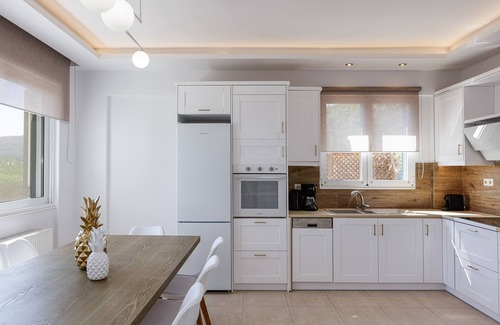 Agia Triada Villa | Keano Villa, with Pool & BBQ, Ping Pong, Playground