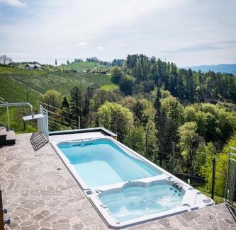 Eichberg-Trautenburg House | Kellerstöckl