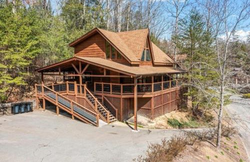 Pigeon Forge House | Kelly's Cozy Cabin 4 bedroom Parkway