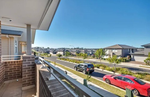Kellyville House | Kellyvile Delight 5BrHouse+Parking+Shopping Center