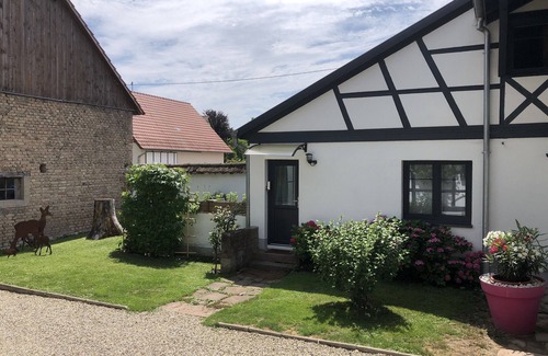 Sundhouse Cottage | Kelsch cottage, quiet and comfortable, located center of a village, close to shops