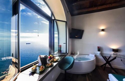 Raito House | Kemì Luxury Suites