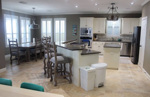 Clear Lake Shores House | Kemah Bay Retreat: Steps to Kemah Boardwalk, Bayfront, 216-ft Pier, Elevator, EV
