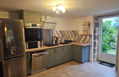 Ploerdut Cottage | Ker Adèle: cosy longère in the heart of a wood