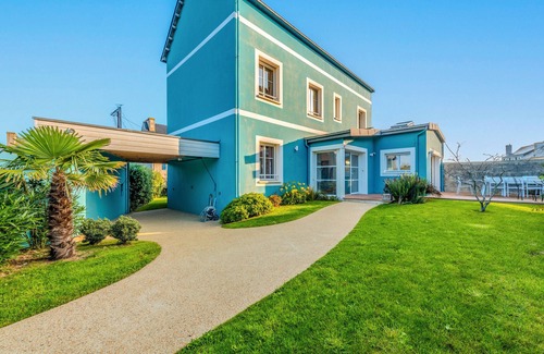 Brignogan-Plage Villa | Ker Anna, 120m from the beach, sea view