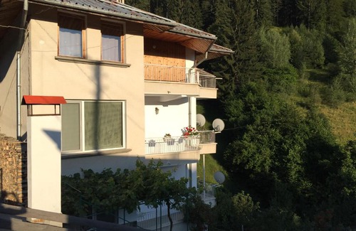 Momchilovtsi House | Kermedchieva Guesthouse