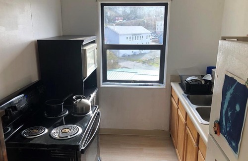 Ketchikan Apartment | Ketchikan Condo with Fantastic View!