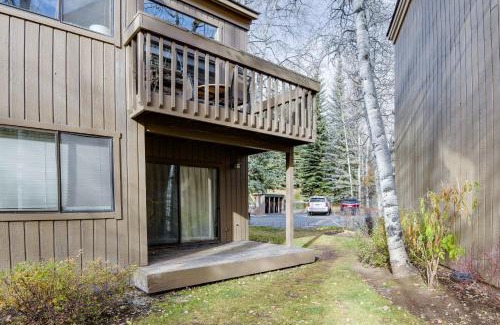 Ketchum Apartment | Ketchum Condo with Deck Less Than 1 Mi to Sun Valley Resort!