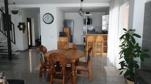 Vilnius County Apartment | Keturių kambarių namas,Vilnius