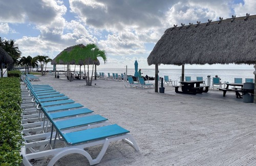 Key Colony Beach Apartment | Key Colony Beach Condo Ocean Front Complex, Private Beach, Heated Pool