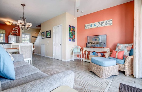Marathon Villa | Key Lime Cottage: A Stunning Duck Key Retreat with Private Dip Pool and Scenic Water Views!