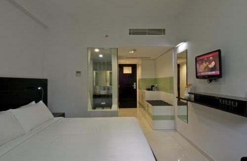 Thampanoor Hotel | Keys Select by Lemon Tree Hotels, Thiruvananthapuram