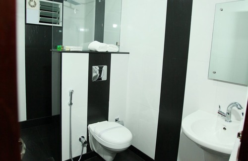 Thodupuzha Hotel | Kgees Noah Ark