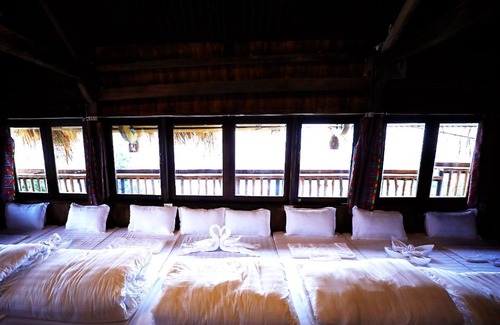 Van Chan Hotel | Không gian văn hóa trà Suối Giàng