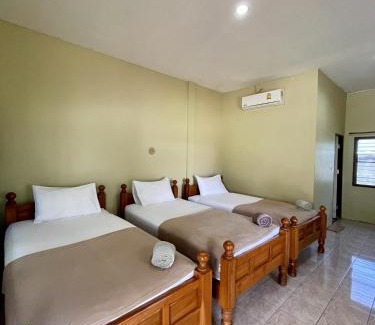 Singhanakhon Hotel | KHAO KIEOW Hotel โรงแรมเขาเขียว