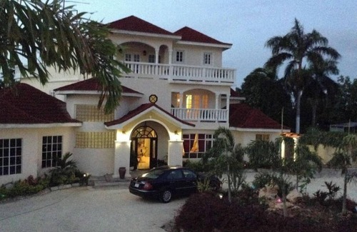 IronShore Estates Villa | Khastle Khodero