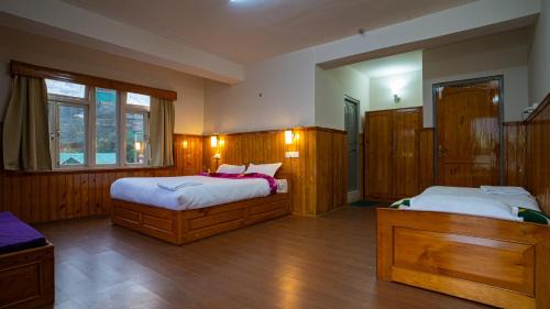 Lachen Hotel | KhenKhim Regency, Lachen all meals included