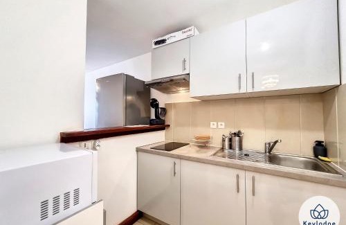 Sainte-Clotilde Centre Apartment | Kheyl Home 2 étoiles - T3 de 47 m2 à Saint-Denis