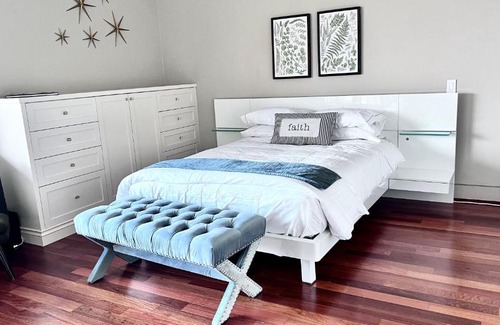 Dundarave Bed & Breakfast | Kia Oceanview Property