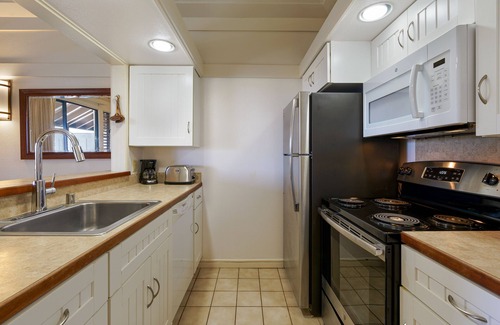 Poipu Condo | Kiahuna Plantation partial oceanview,top floor,4 min walk to beach, pool,gym,+AC