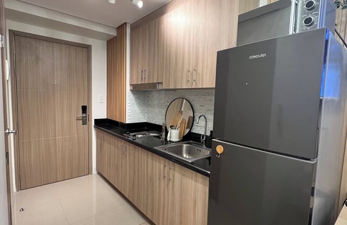 Tambo Apartment | Kick back and relax in this calm, stylish space at the heart of the city!