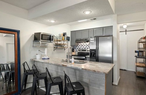 Branson West Condo | Kid-Friendly Porches Perfect 2-bedroom condo with AC in Branson West