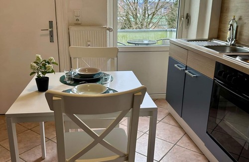 Neumuenster House | Kieler Straße 73 W3 - 3 bedrooms with 2 bathrooms