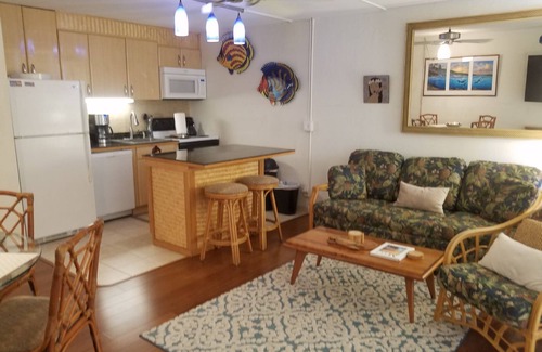 Kihei Condo | KIHEI KAI NANI condo #203- Great Location , Steps to KAMAOLE BEACH II
