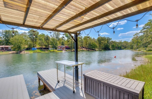 Kilgore Cottage | Kilgore Lakefront Home w/Private Dock & Pier!