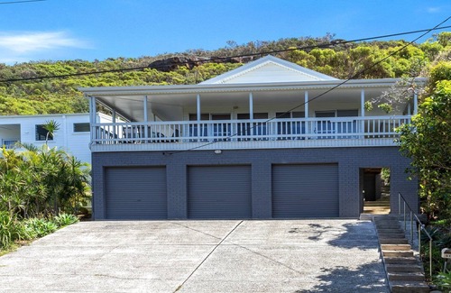 Killcare House | 'Killy Beach House' by Accom Holidays